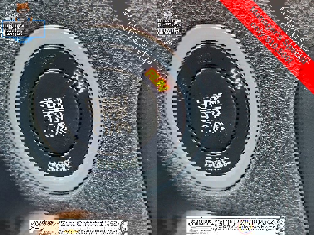 Used 2015 Dodge Charger SXT image 18