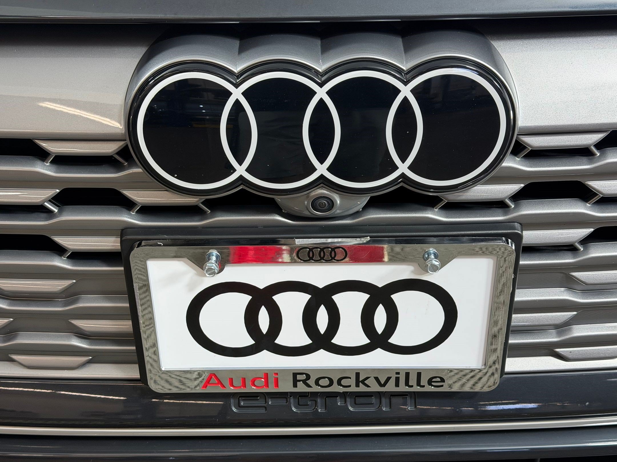 Used 2024 Audi Q8 e-tron Premium Plus w/ Premium Plus Package AWD/4WD image 22