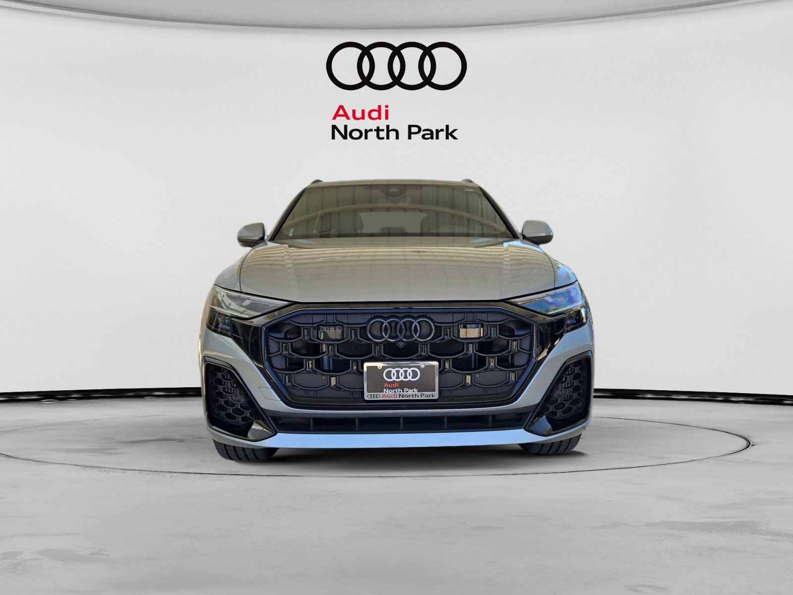 Used 2024 Audi Q8 Premium Plus AWD/4WD image 8