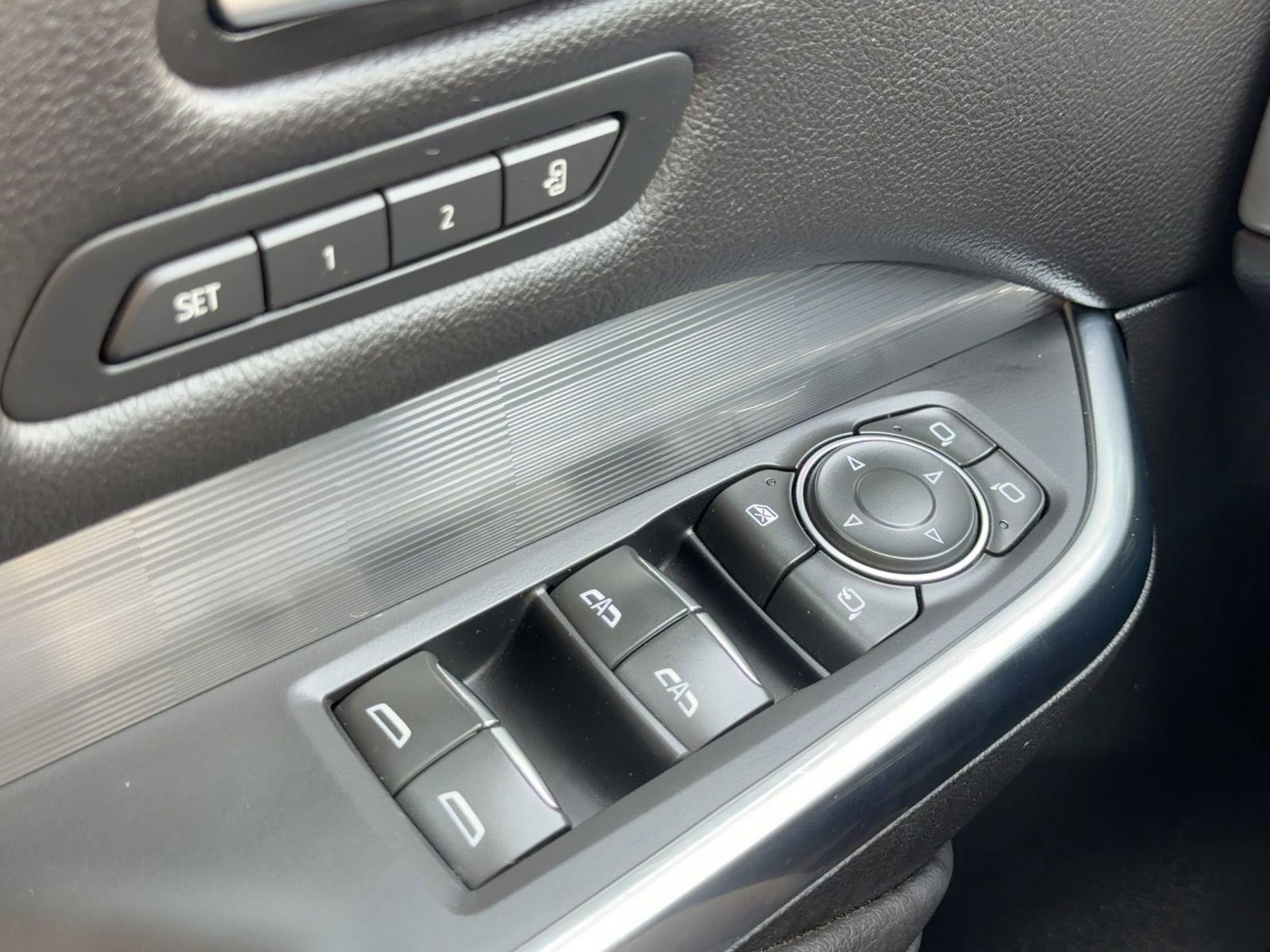 Certified 2024 Cadillac XT4 Premium Luxury image 11