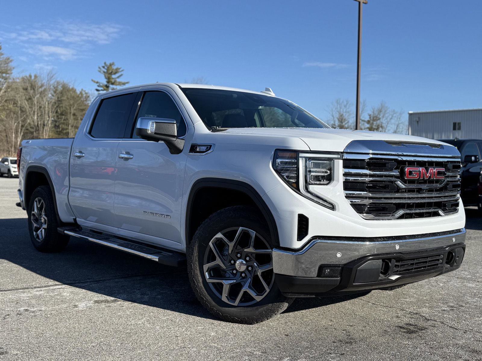 New 2026 GMC Sierra 1500 SLT image 1