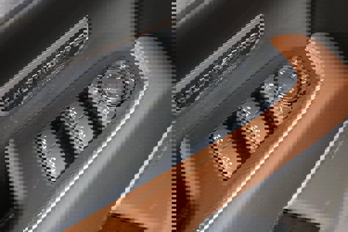 Used 2024 GMC Sierra 1500 Denali Ultimate image 25