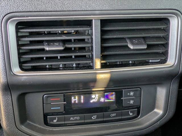 Used 2024 Volkswagen Atlas SEL Premium R-Line image 18