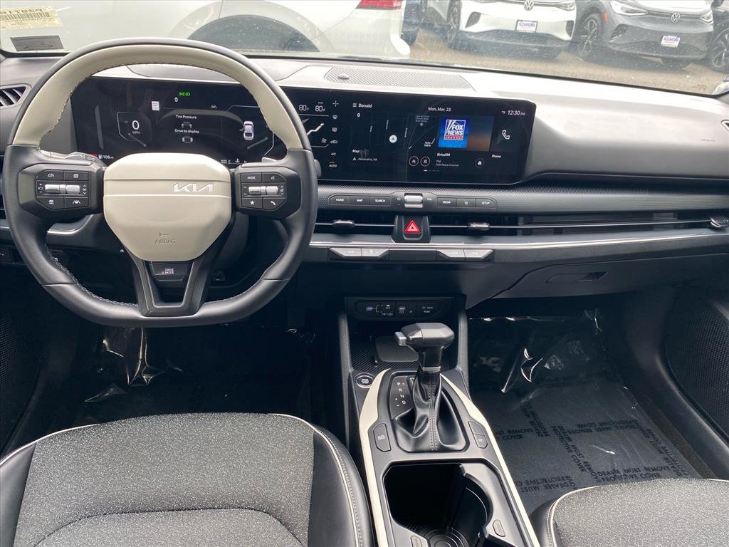 Used 2025 Kia K4 GT-Line image 9