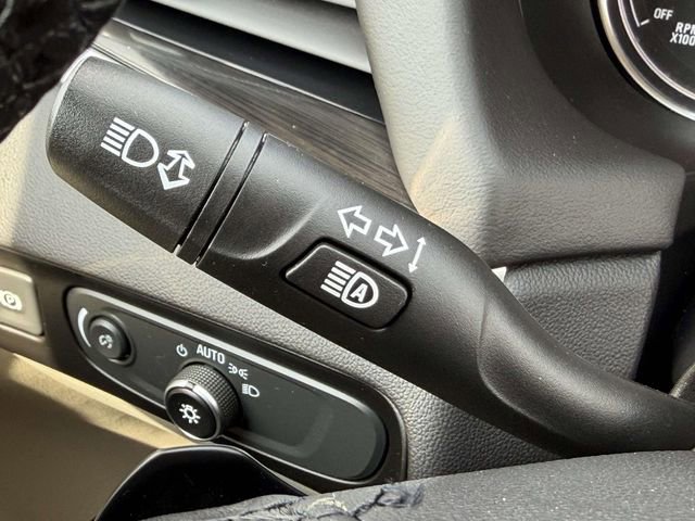 Used 2021 Buick Enclave Premium w/ Sun and Sites Package image 20