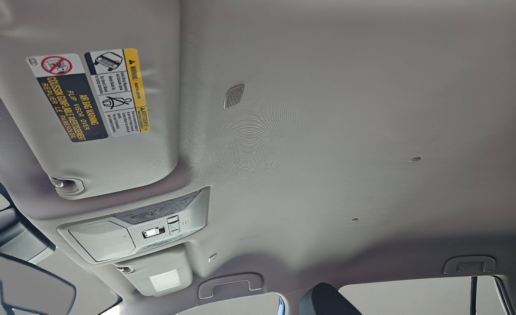 Used 2024 Toyota RAV4 LE AWD/4WD image 12