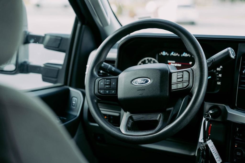 Used 2024 Ford F350 XLT image 18