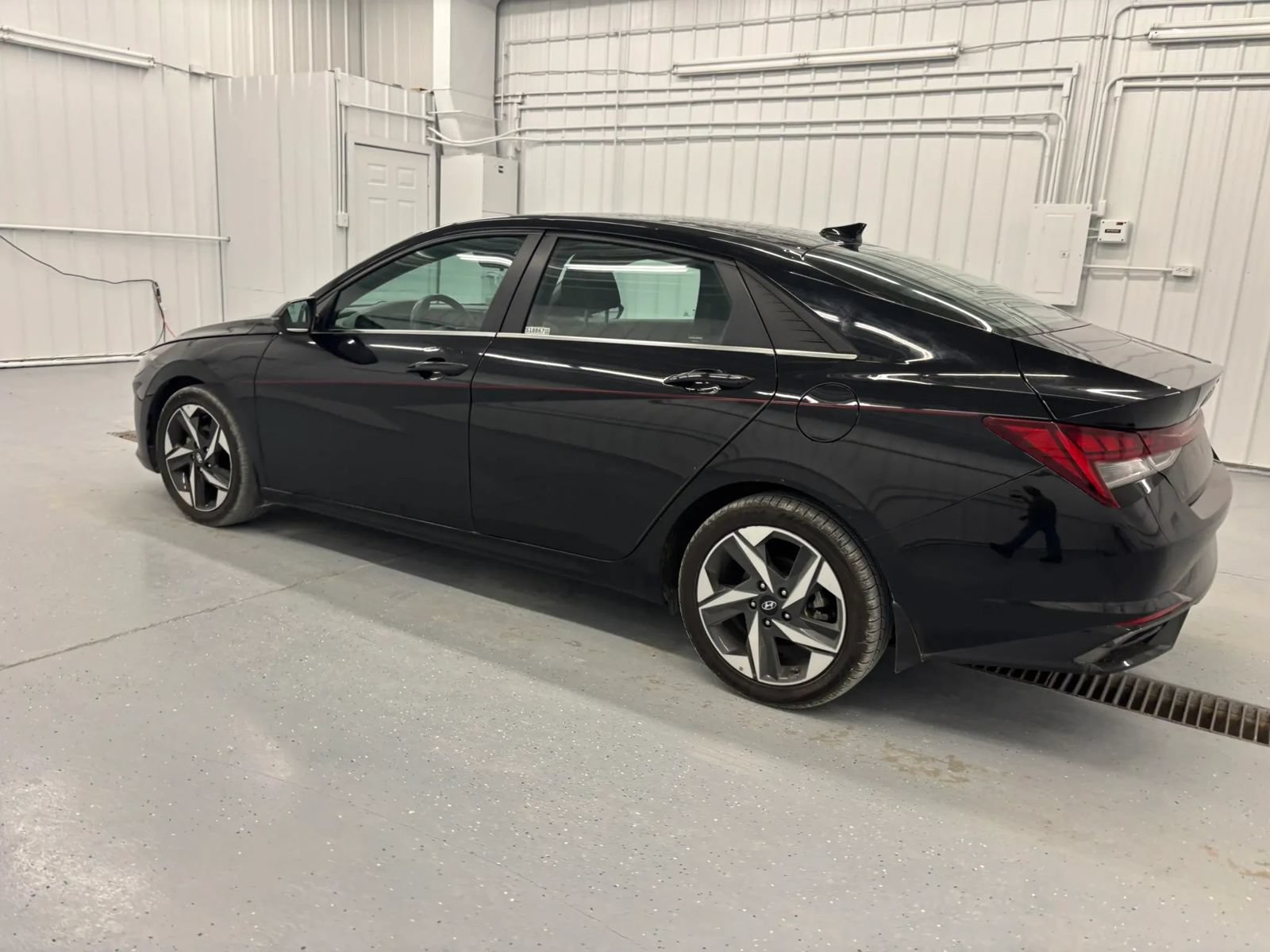 Used 2022 Hyundai Elantra SEL FWD image 9