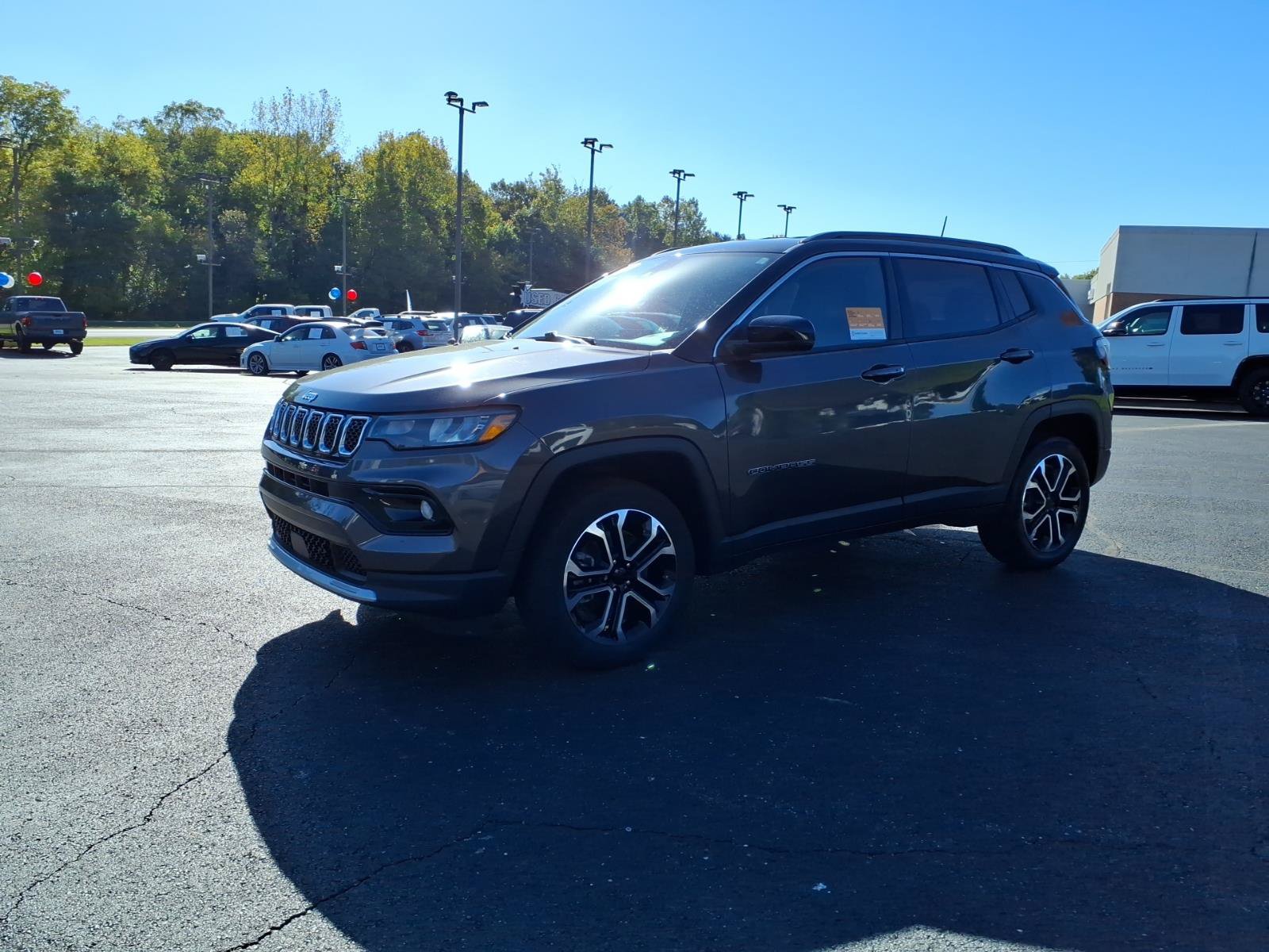 Certified 2023 Jeep Compass Limited AWD/4WD image 3