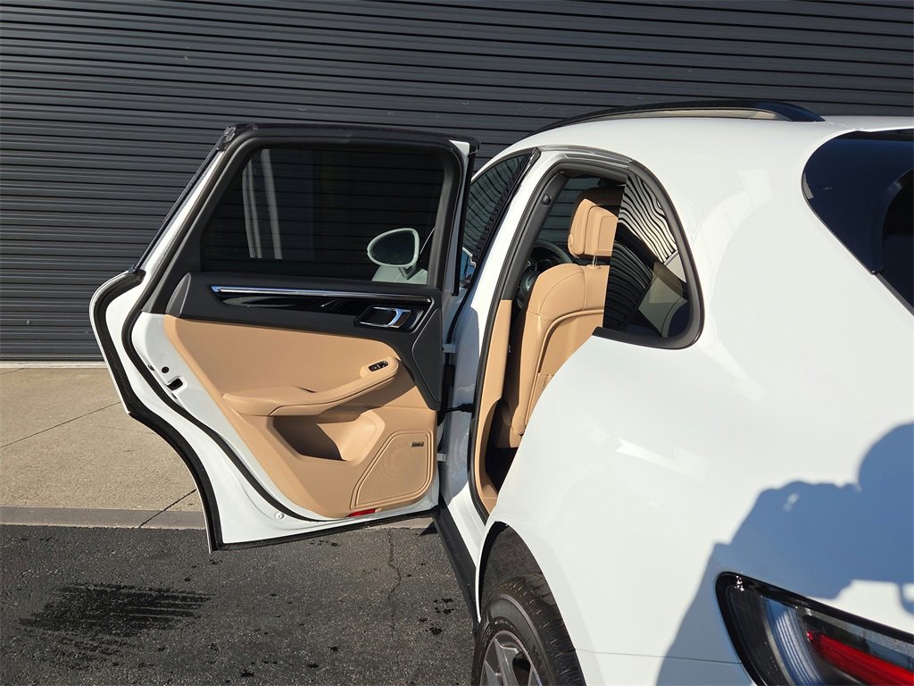 New 2026 Porsche Macan image 49