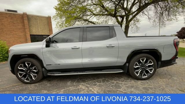 Used 2024 GMC Sierra EV Denali AWD/4WD image 5