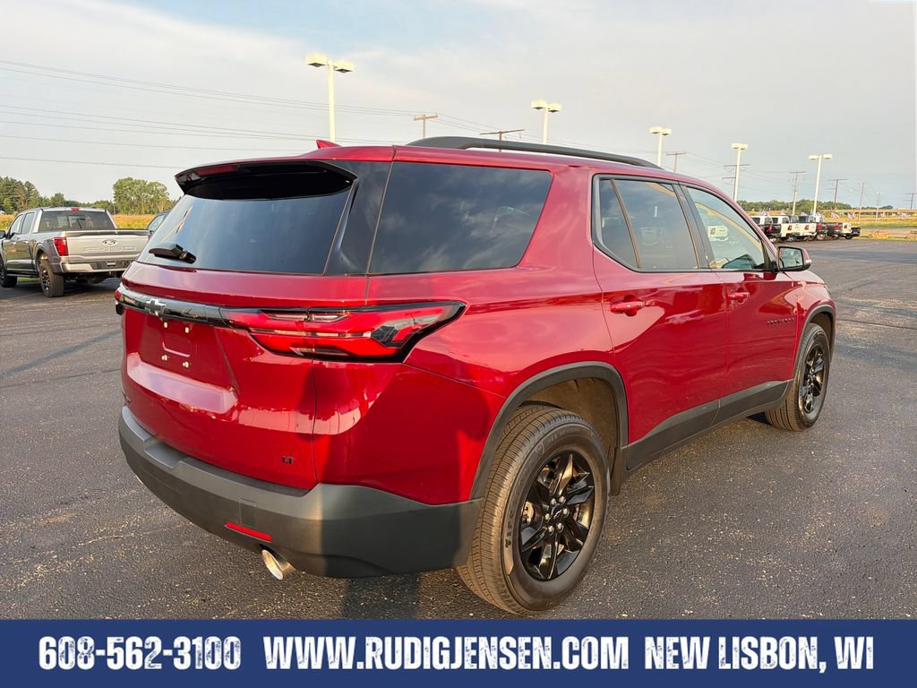 Used 2023 Chevrolet Traverse LT w/ Midnight/Sport Edition AWD/4WD image 5