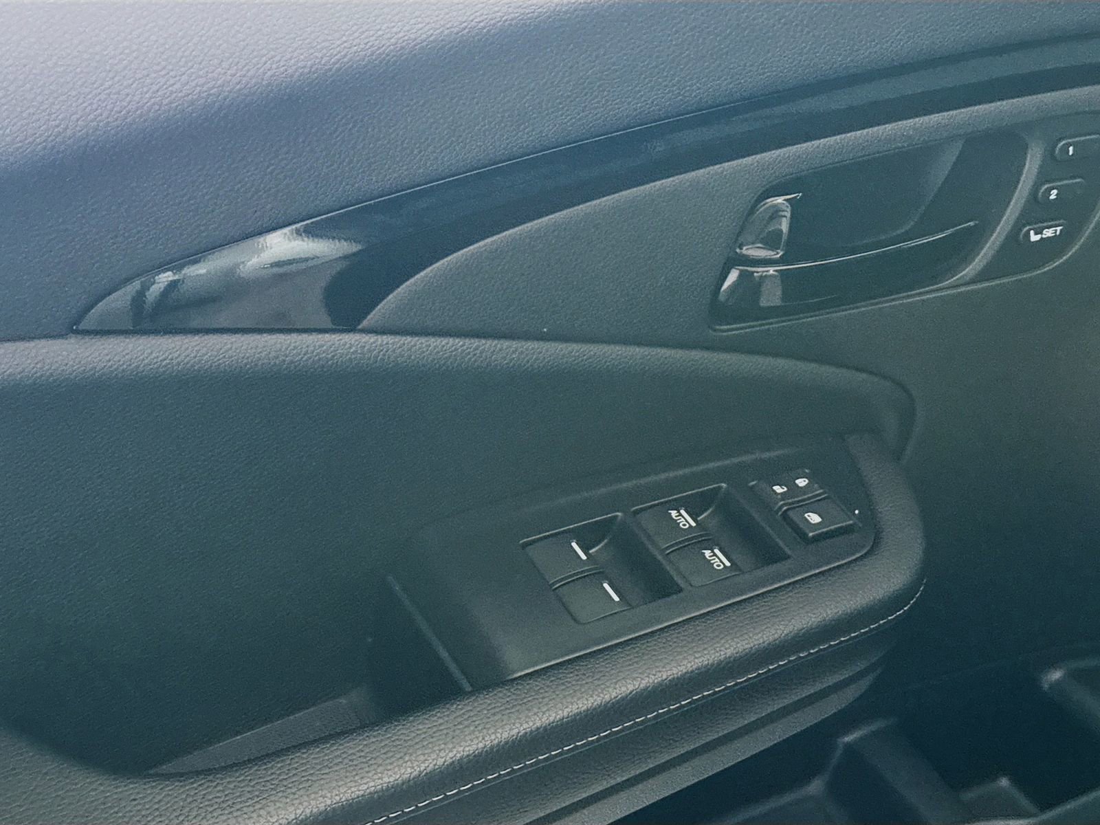 Used 2023 Honda Passport Elite image 11