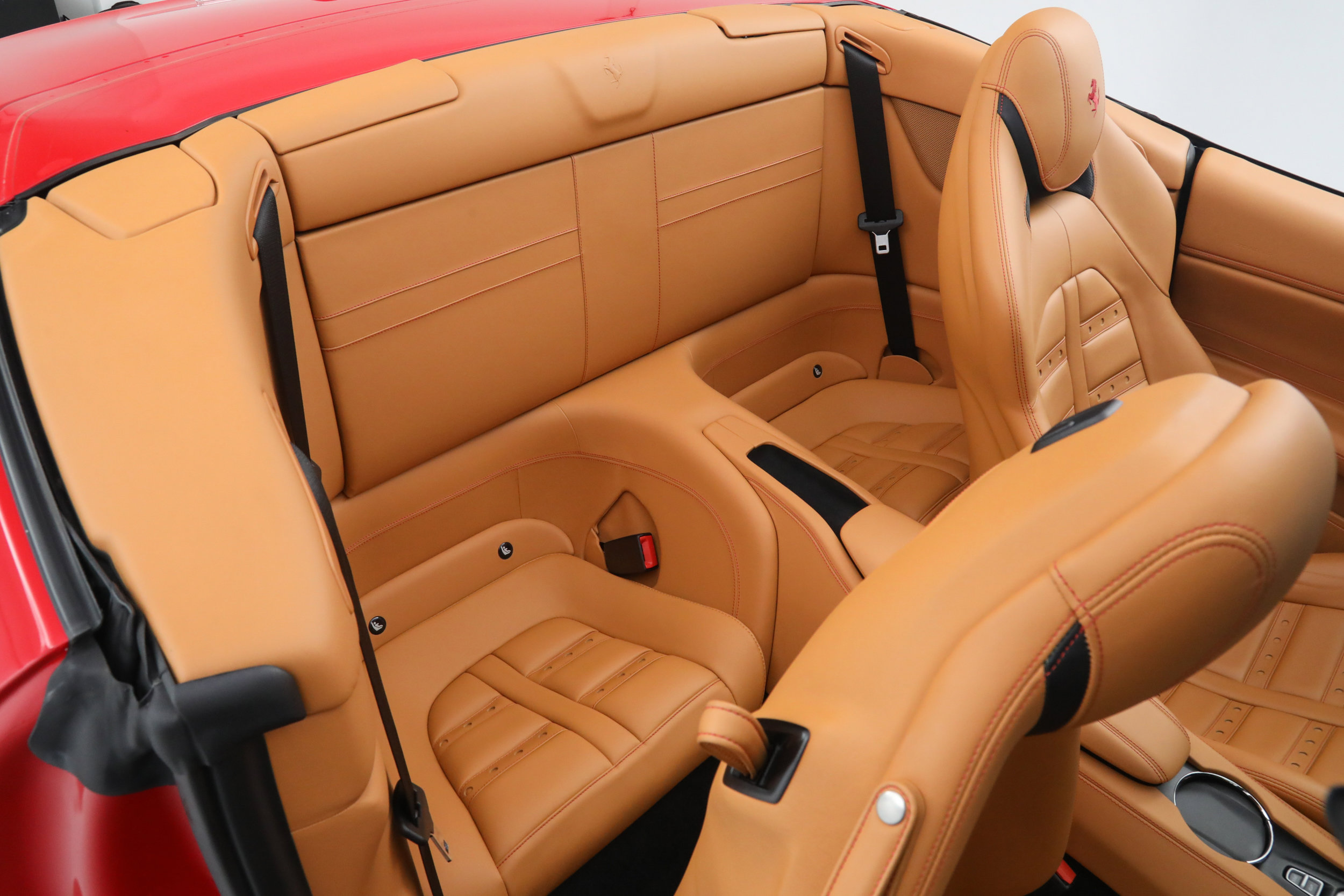 Certified 2017 Ferrari California T image 24