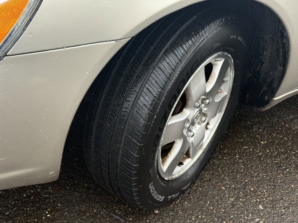 Used 2000 Toyota Avalon XL image 26