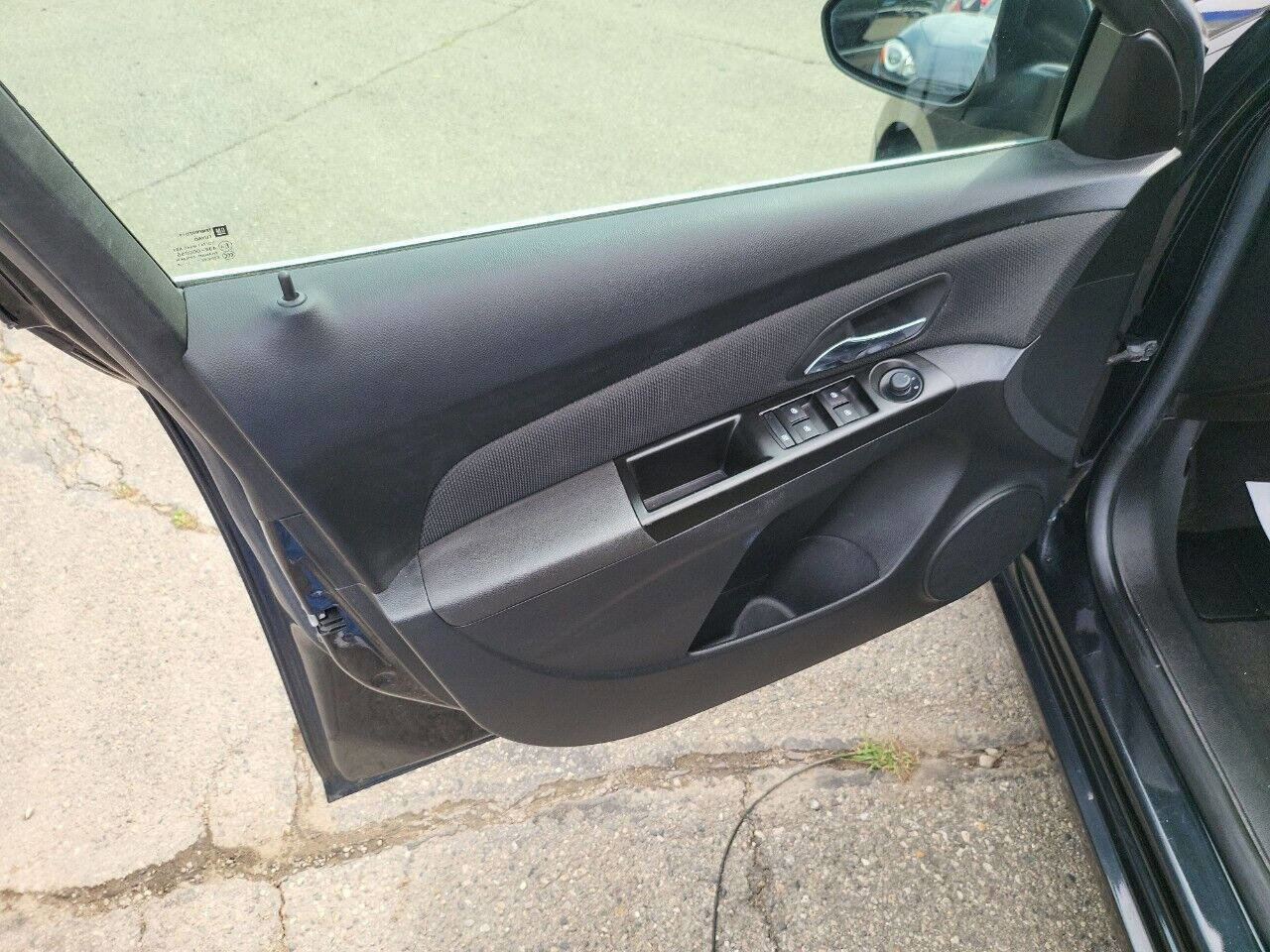 Used 2014 Chevrolet Cruze LT image 15