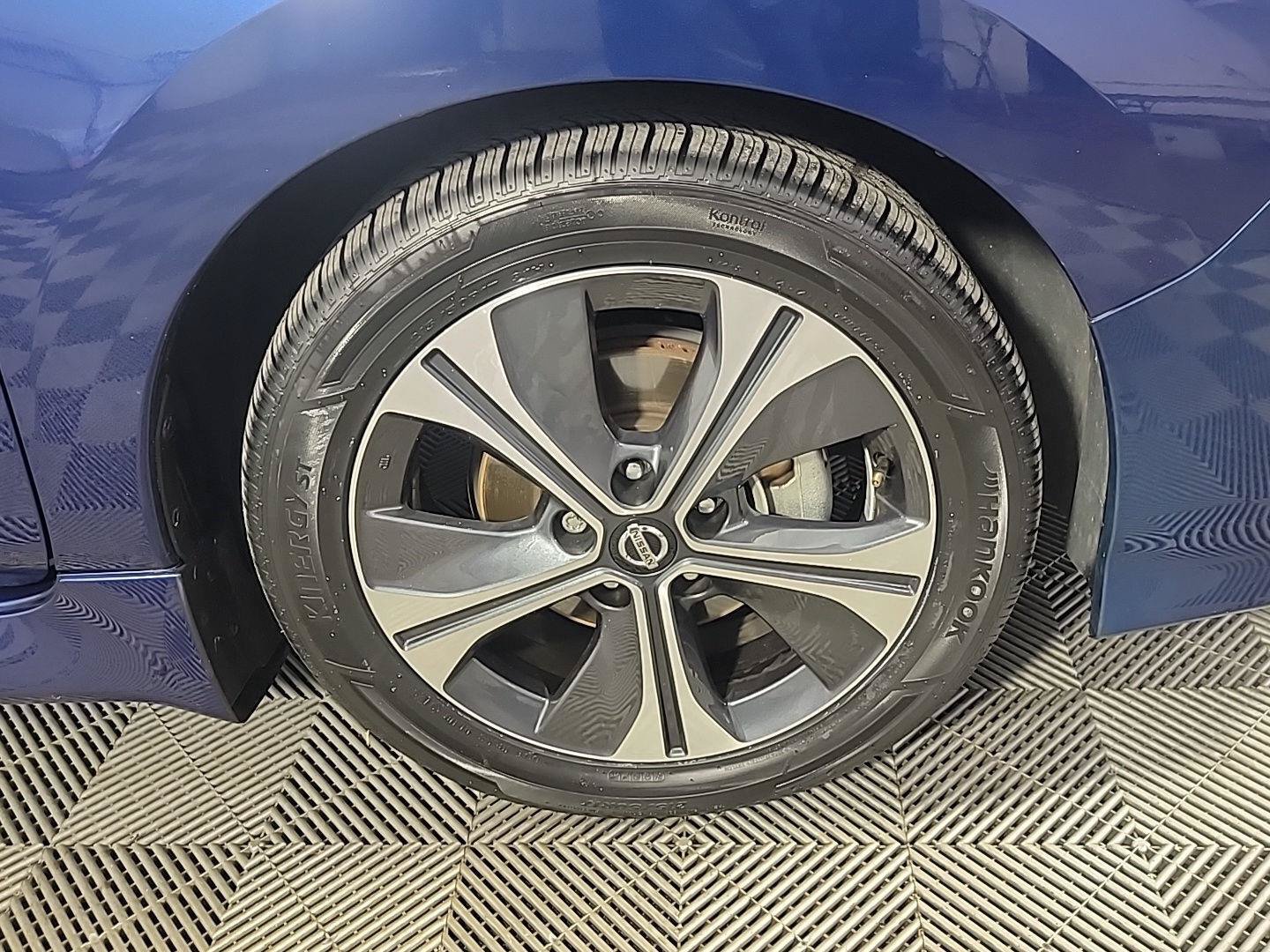 Used 2022 Nissan Leaf SV FWD image 3