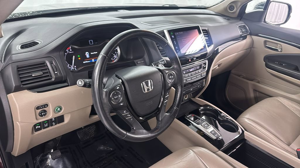 Used 2016 Honda Pilot Touring image 40