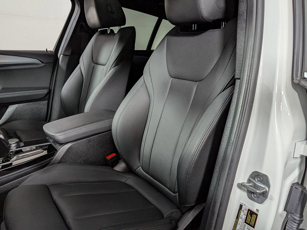 Used 2021 BMW X4 xDrive30i image 17