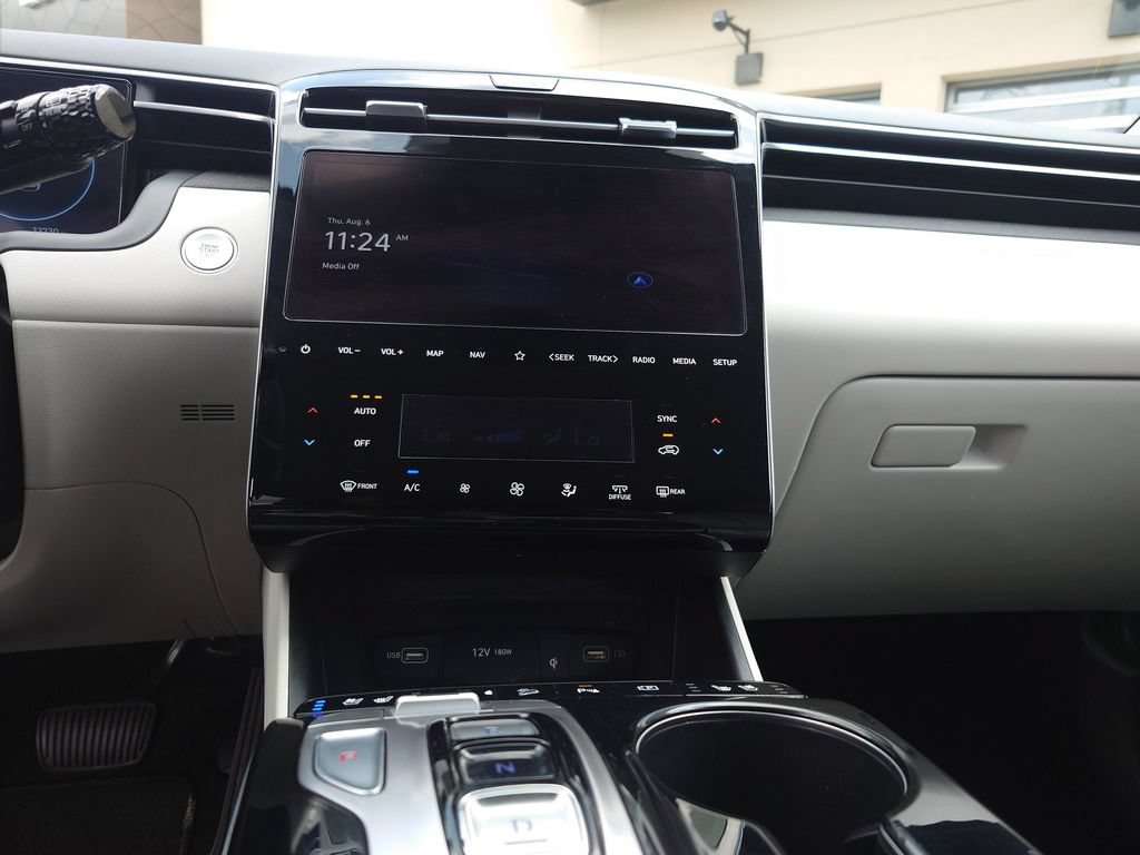 Certified 2024 Hyundai Tucson Limited AWD/4WD image 19