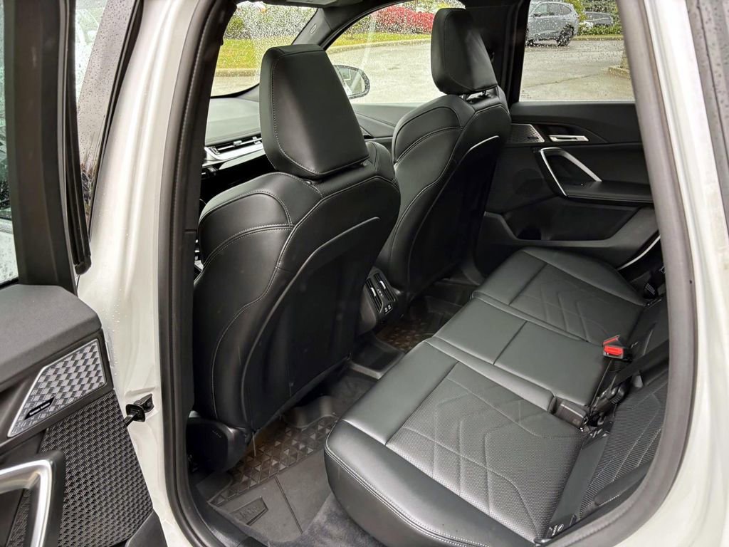 Certified 2025 BMW X1 xDrive28i w/ Premium Package image 29