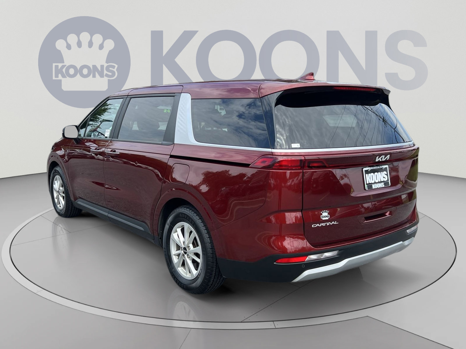 Used 2024 Kia Carnival LX FWD image 4