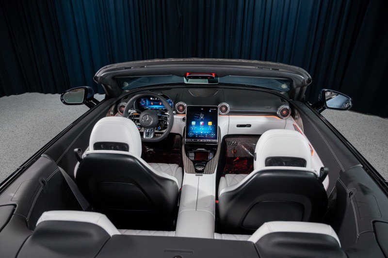 New 2026 Mercedes-Benz SL 63 AMG 4MATIC image 6