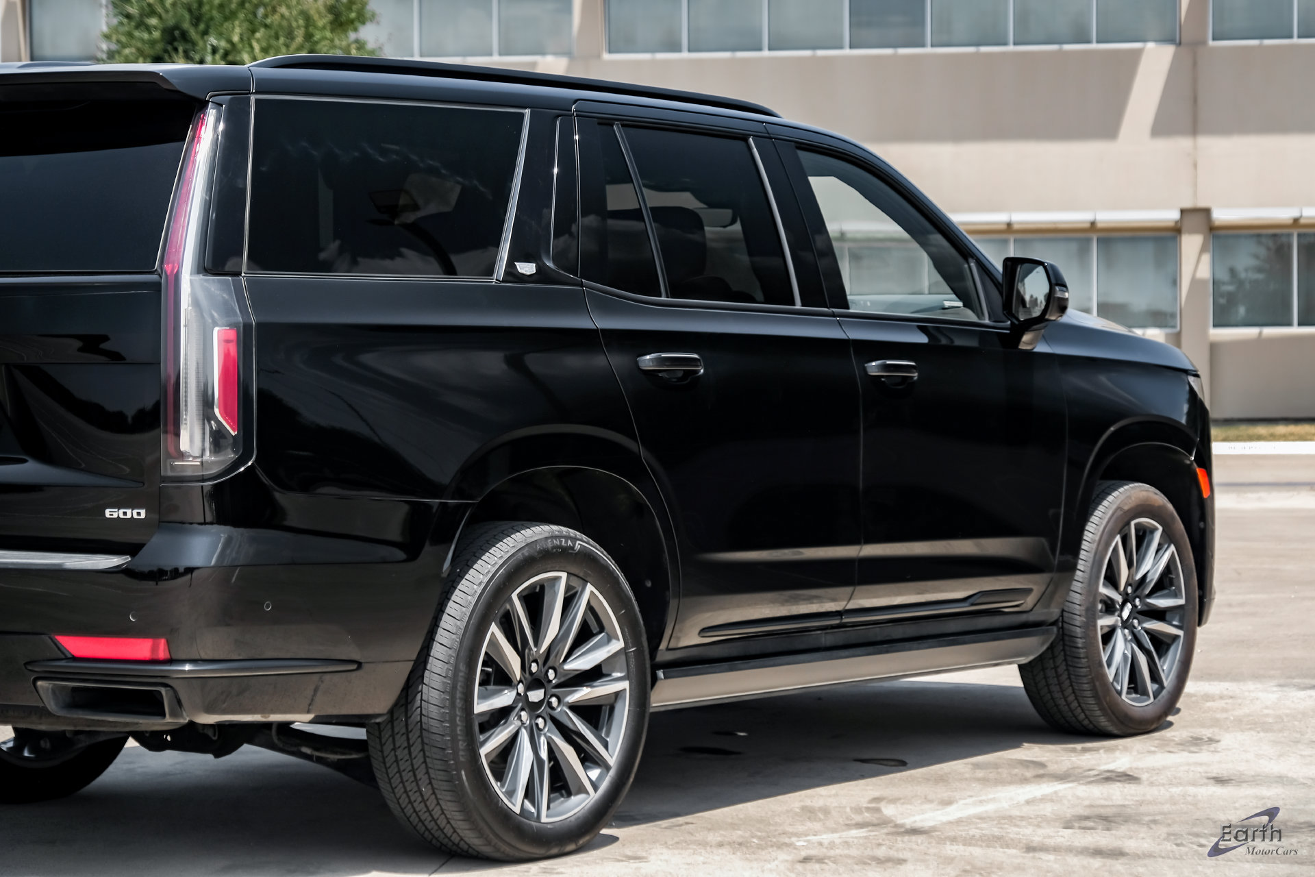 Used 2023 Cadillac Escalade Sport Platinum AWD/4WD image 20
