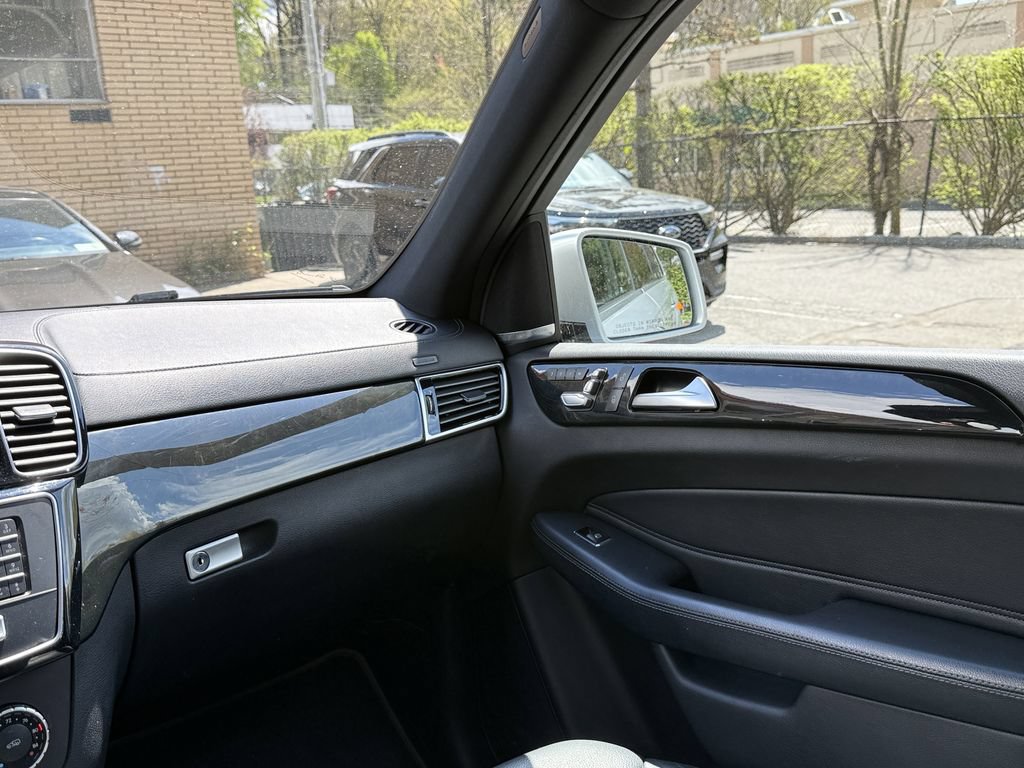 Used 2018 Mercedes-Benz GLS 450 4MATIC image 16