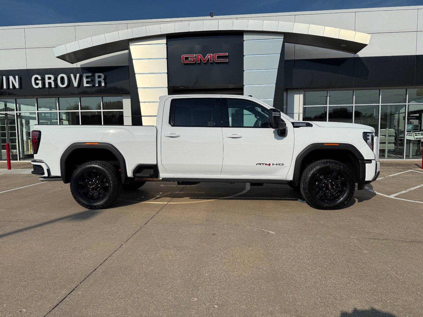 New 2026 GMC Sierra 2500 AT4 w/ AT4 Premium Plus Package image 3