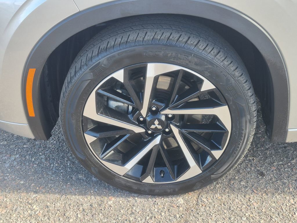 Used 2023 Mitsubishi Outlander SEL image 18