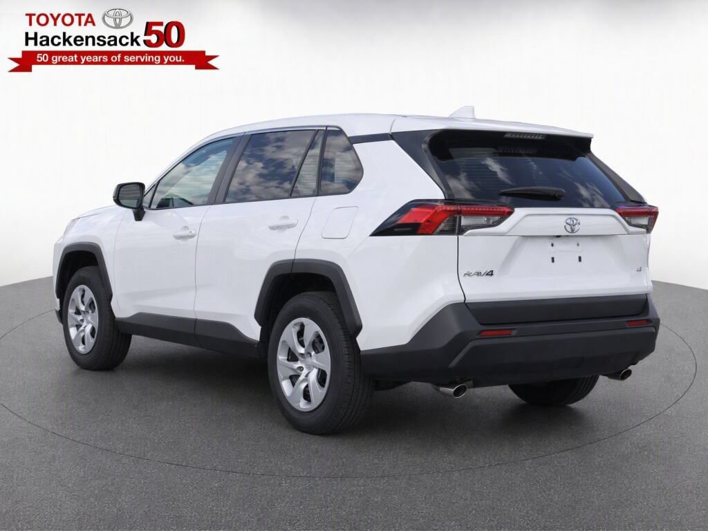 Used 2025 Toyota RAV4 LE FWD image 3