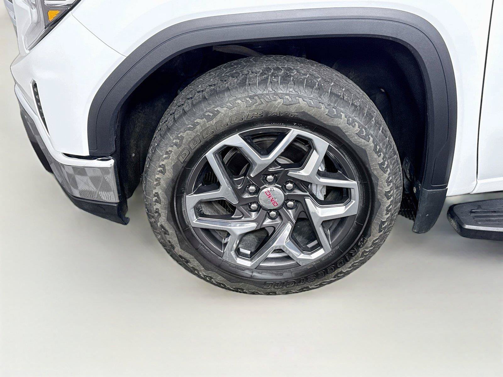 Used 2024 GMC Sierra 1500 SLT w/ SLT Premium Package AWD/4WD image 24