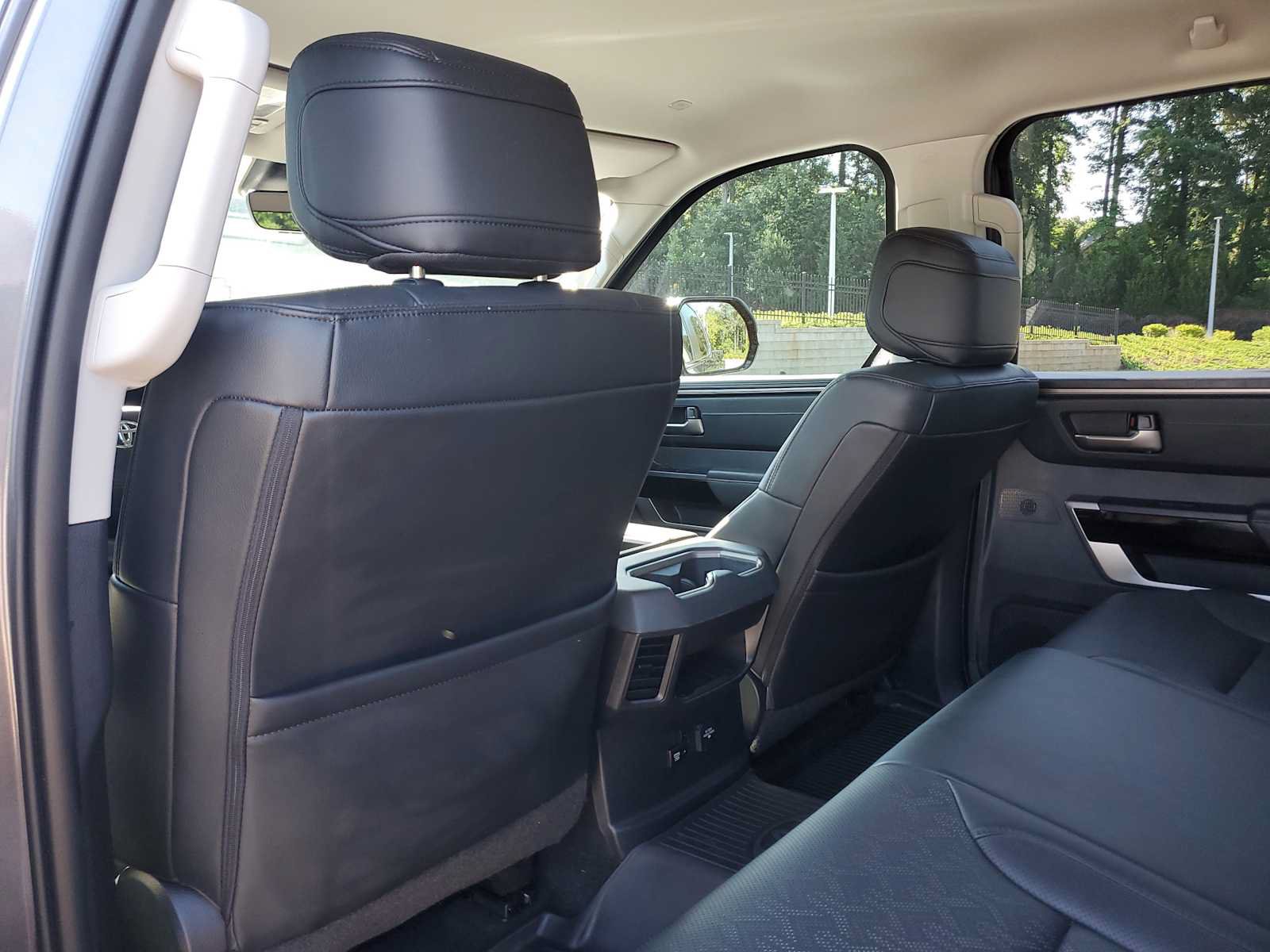 Used 2024 Toyota Tundra Limited w/ Power Package AWD/4WD image 12