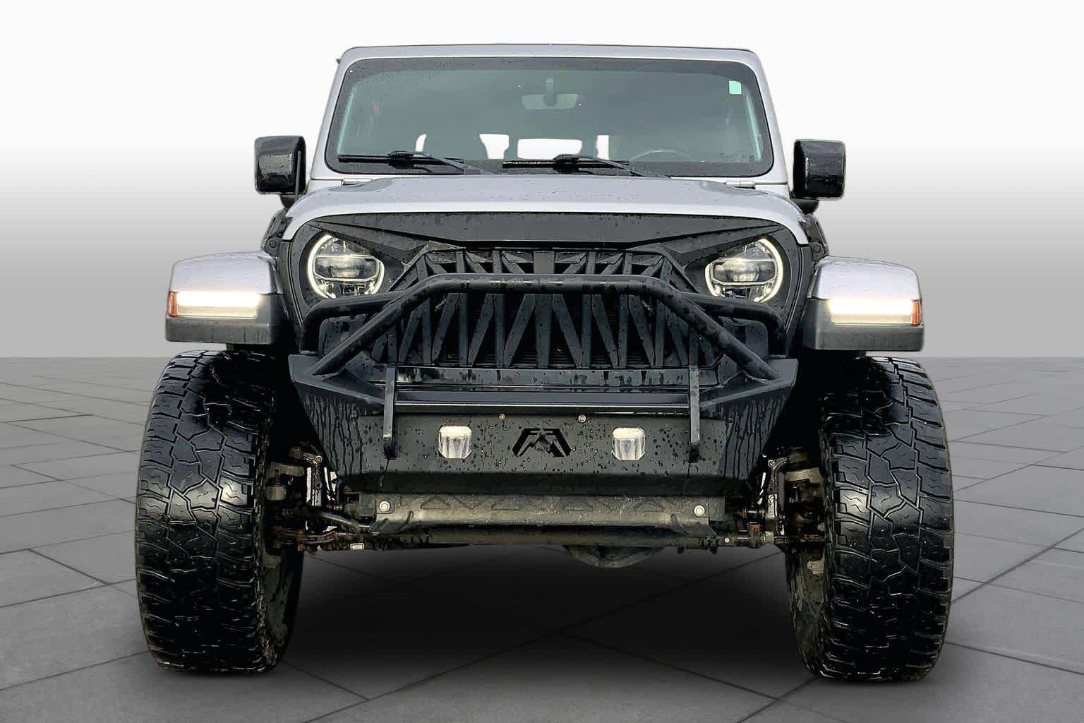 Used 2020 Jeep Gladiator Overland AWD/4WD image 4