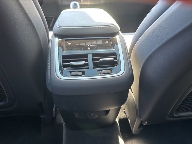 Certified 2025 Volvo XC90 B6 Plus image 15