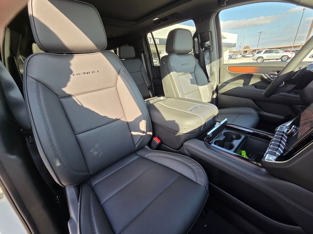 New 2026 GMC Yukon XL Denali w/ Sun & Power Step Package image 31