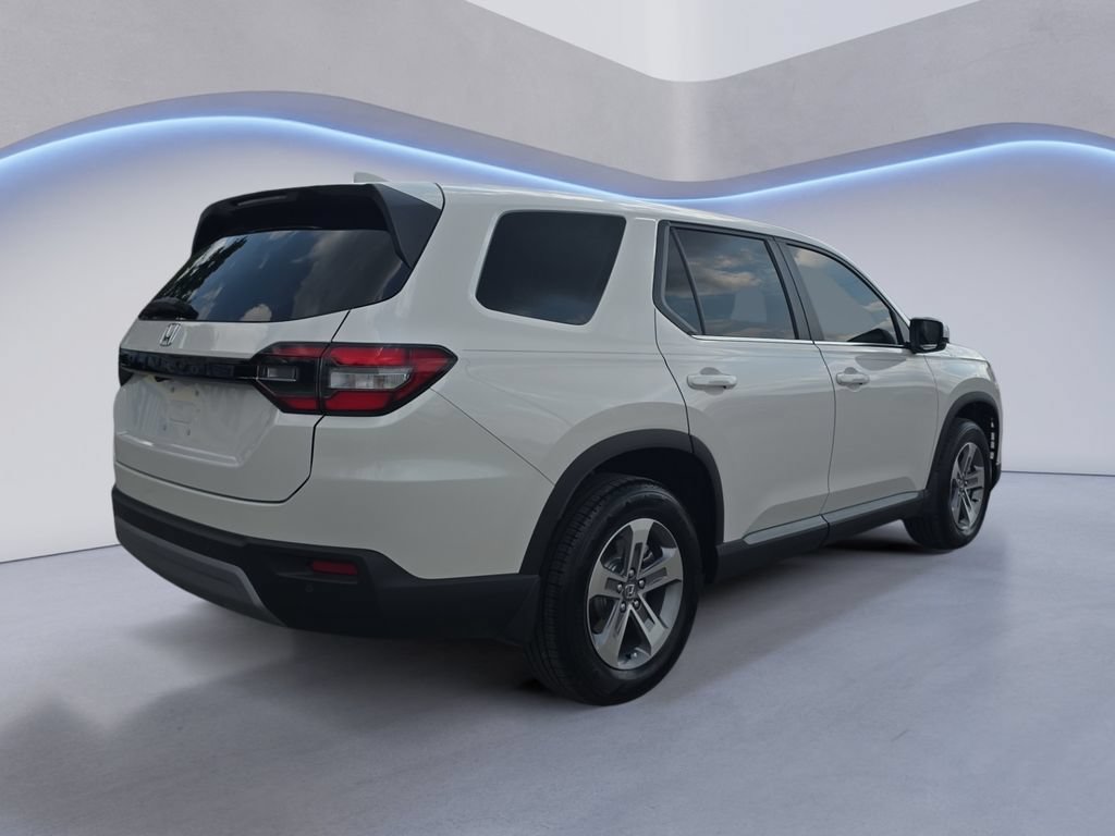 Certified 2025 Honda Pilot EX-L image 5