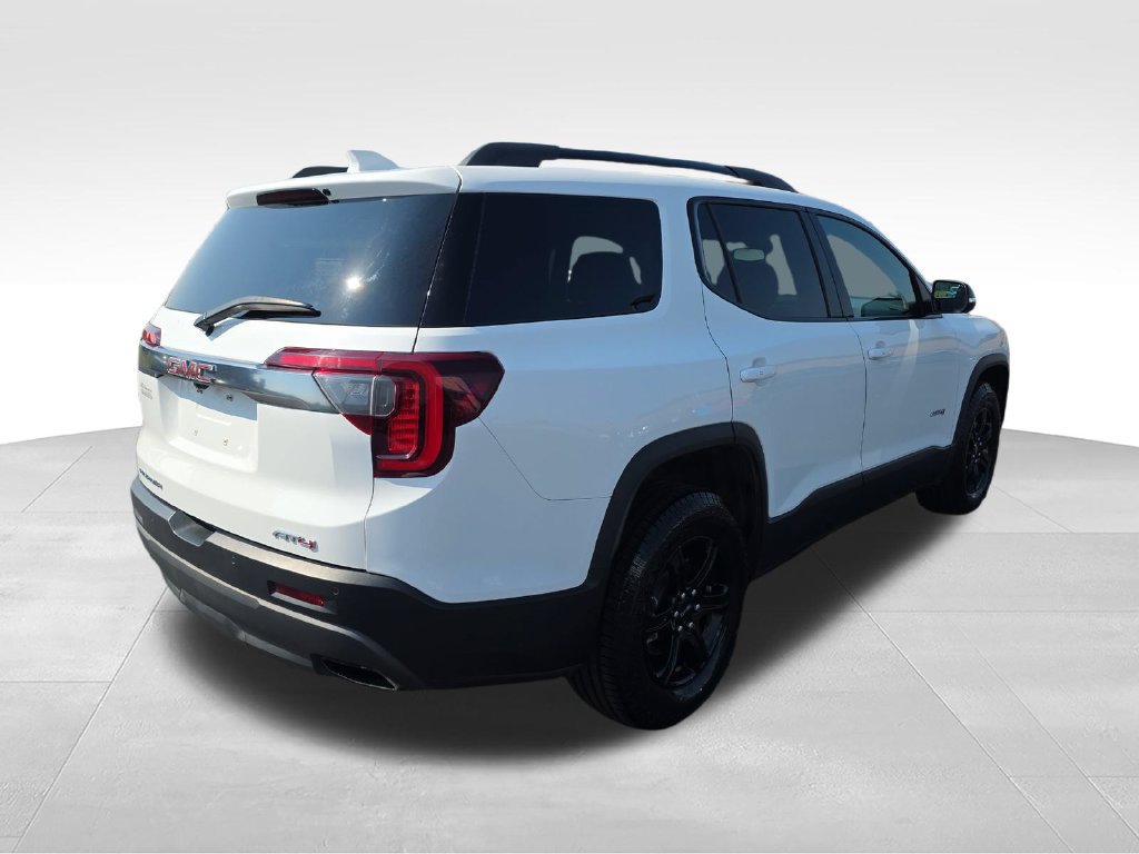 Used 2022 GMC Acadia AT4 w/ Technology Package AWD/4WD image 5