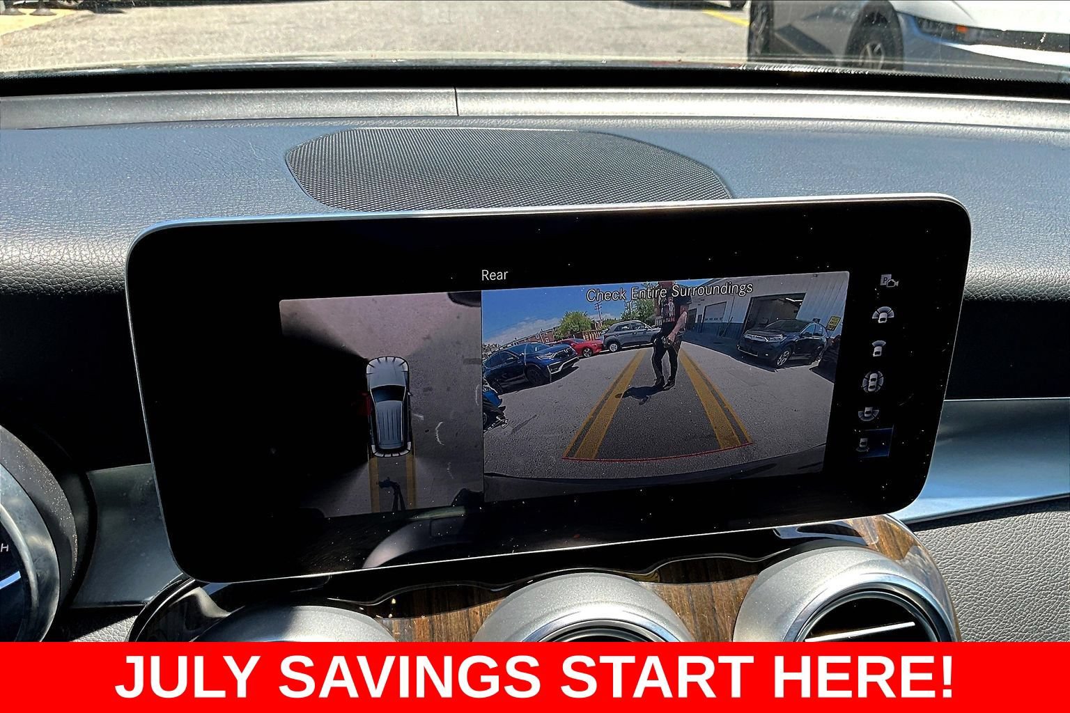 Used 2021 Mercedes-Benz GLC 300 w/ Premium Package image 17