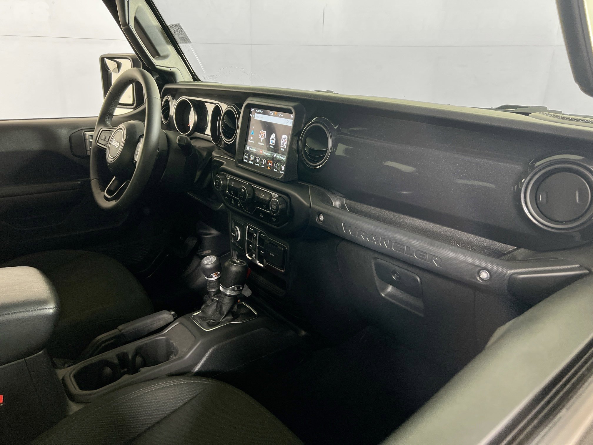 Used 2023 Jeep Wrangler Unlimited Sport image 27