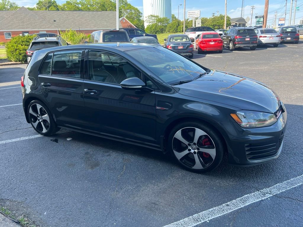 Used 2017 Volkswagen GTI SE FWD image 5