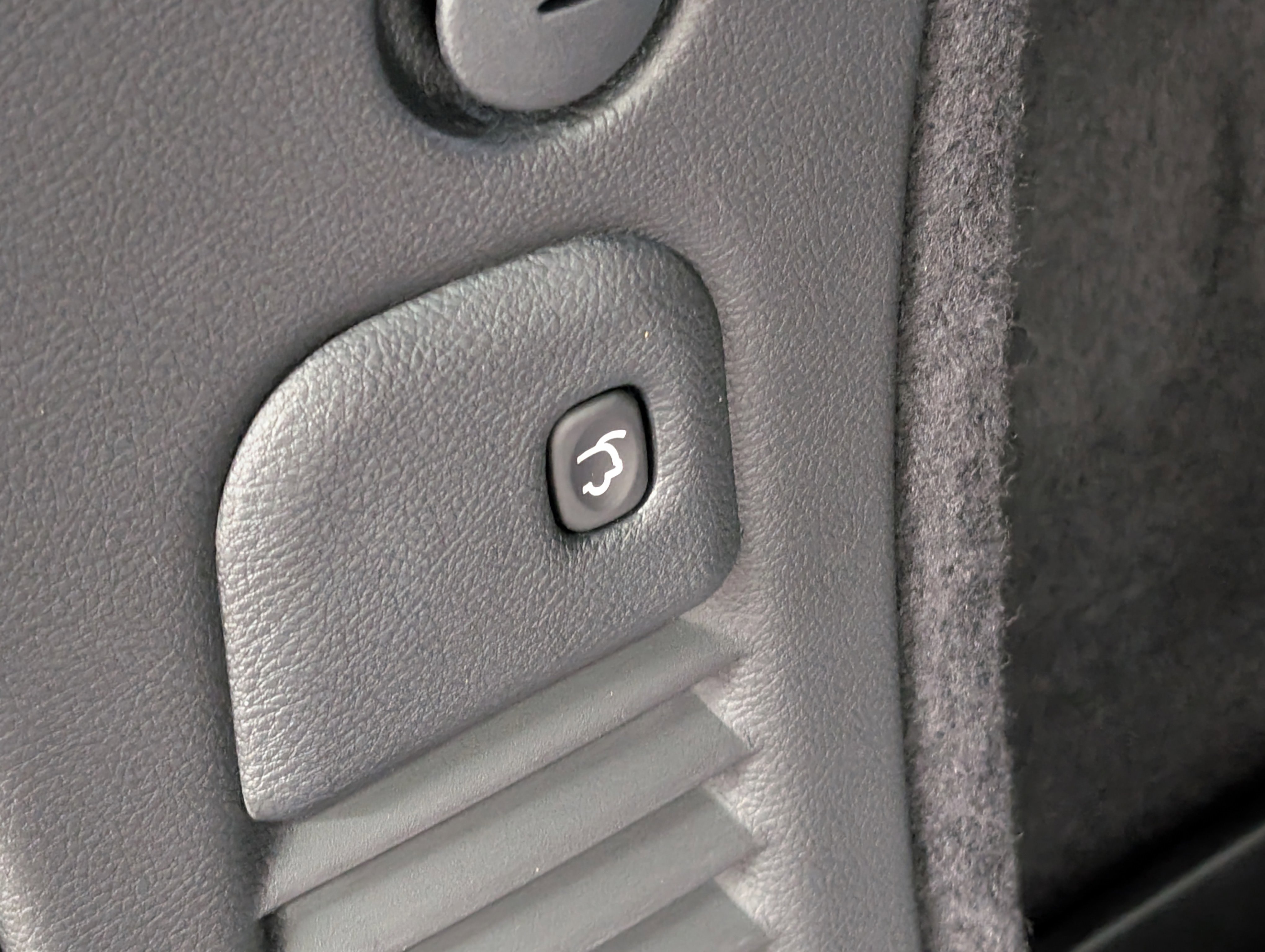 New 2026 Dodge Durango GT w/ Tow 'N Go Package image 16