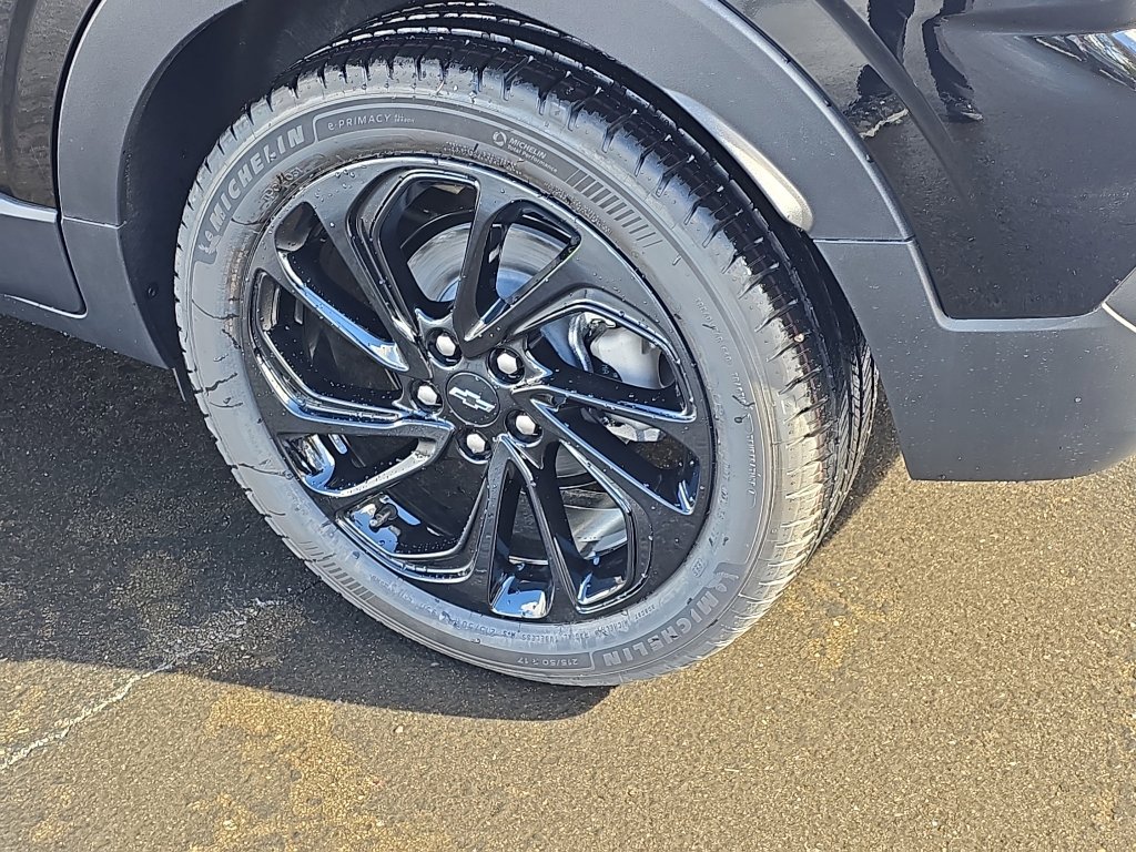 New 2027 Chevrolet Bolt RS w/ Technology Package image 11