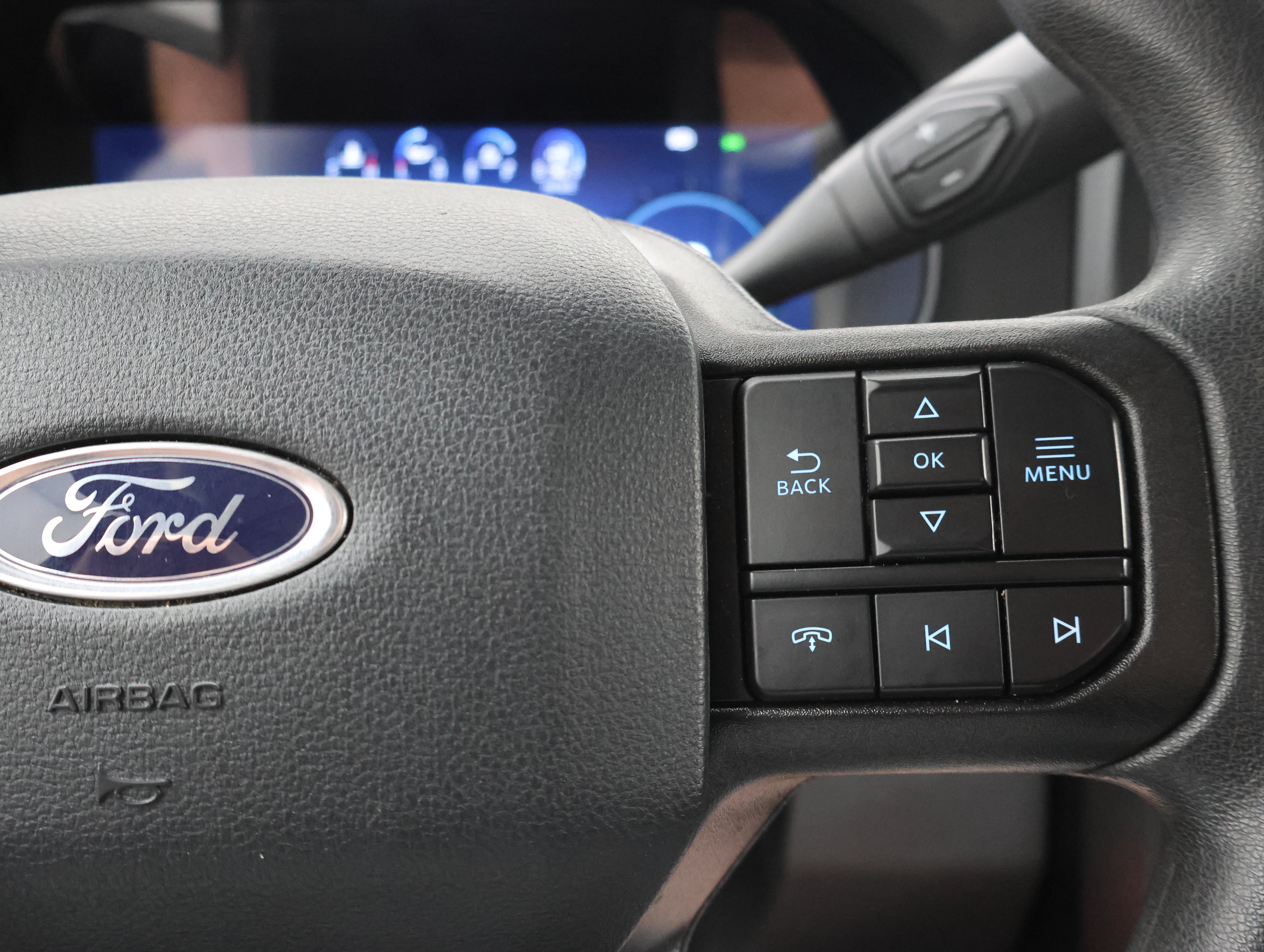 Used 2025 Ford F350 XLT w/ Black Appearance Package AWD/4WD image 14