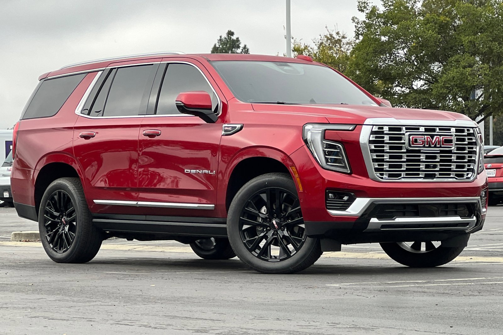 Used 2025 GMC Yukon Denali w/ Denali Reserve Package