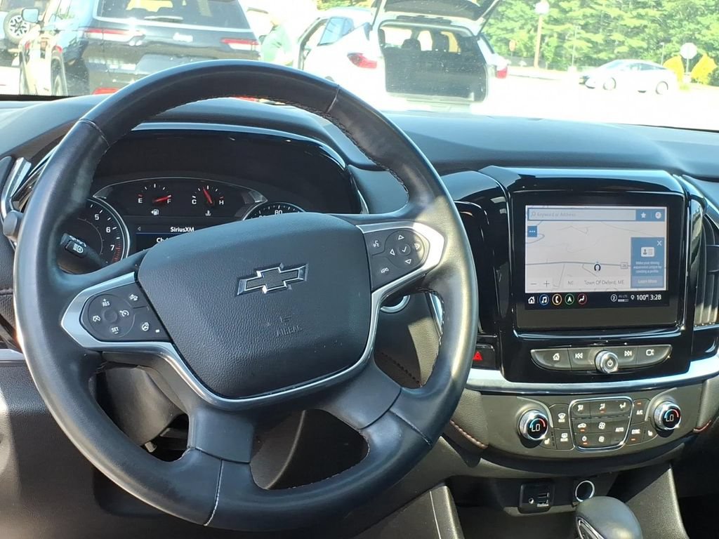 Used 2023 Chevrolet Traverse RS AWD/4WD image 15