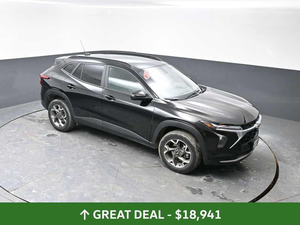 Used 2025 Chevrolet Trax LT image 43