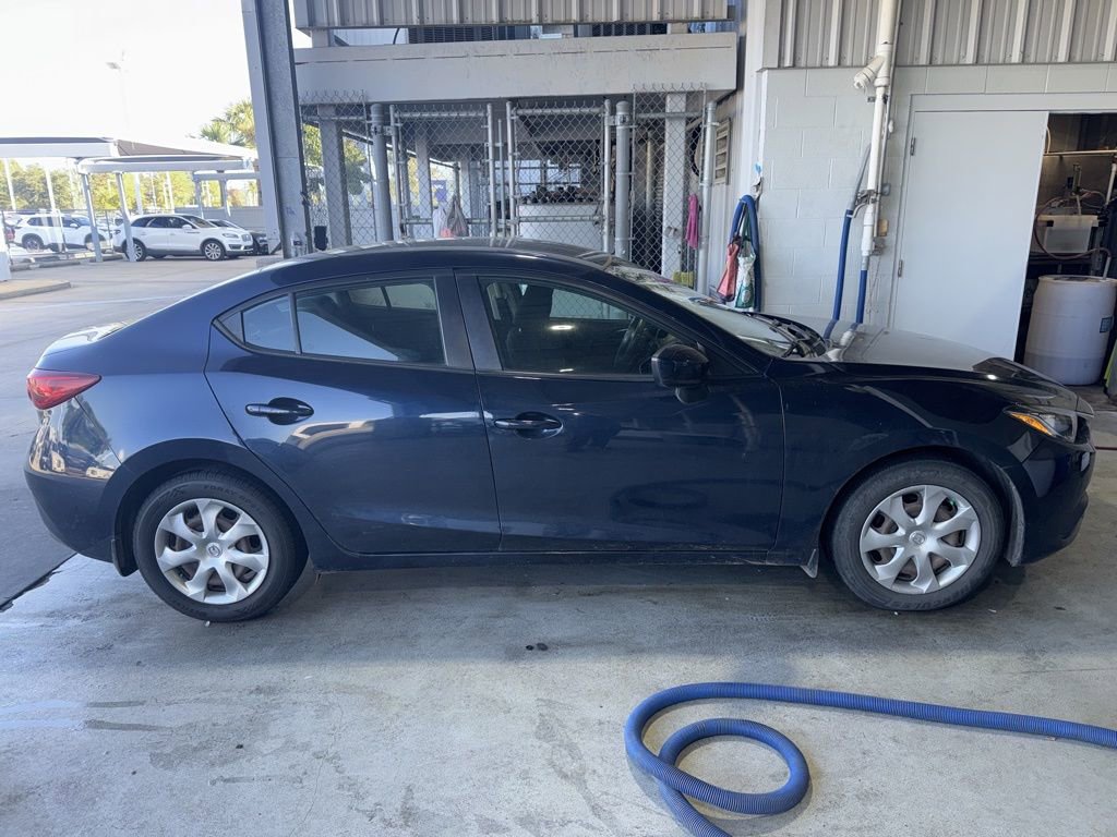 Used 2016 MAZDA MAZDA3 i Sport image 4