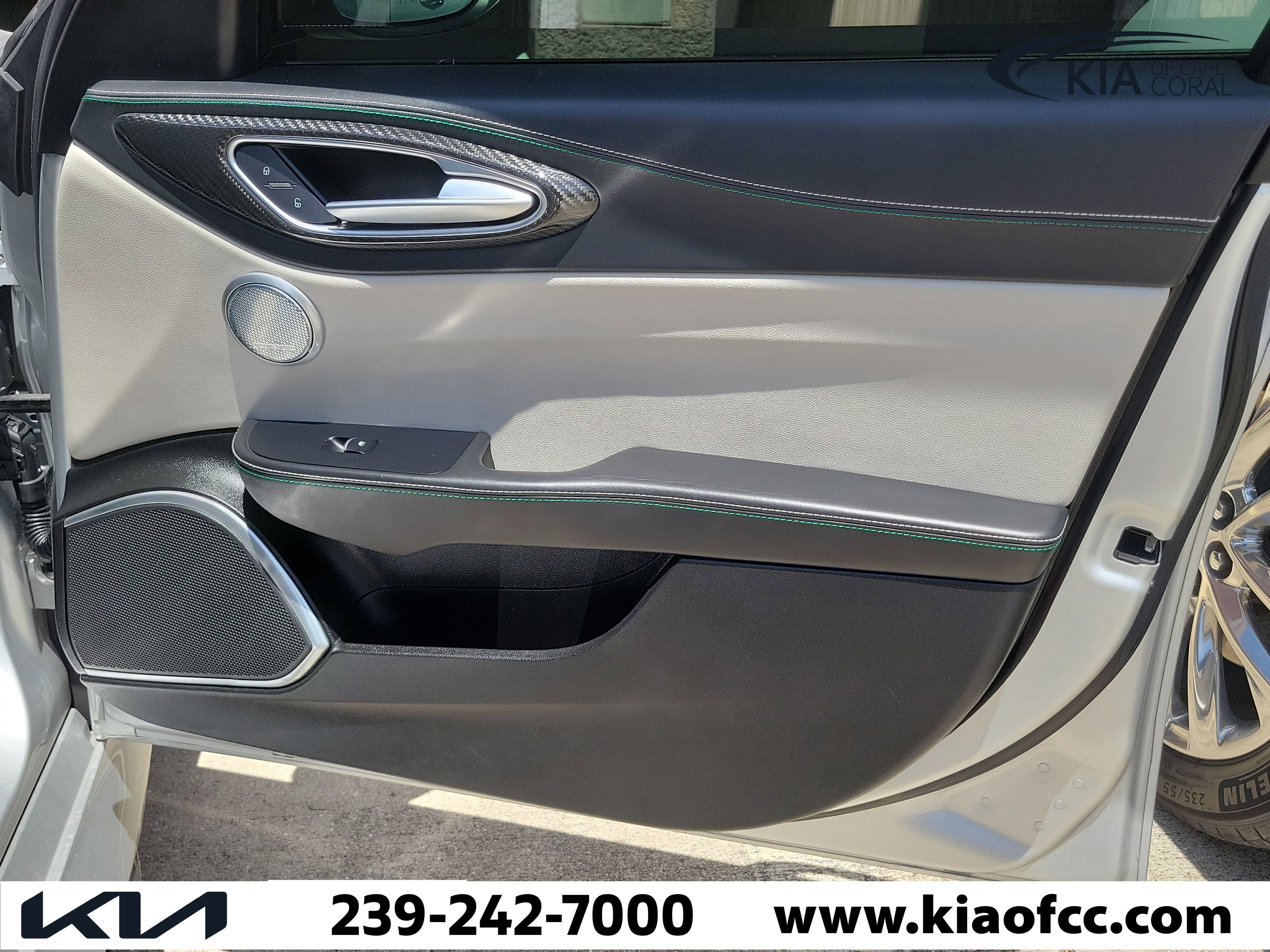 Used 2017 Alfa Romeo Giulia Quadrifoglio image 21